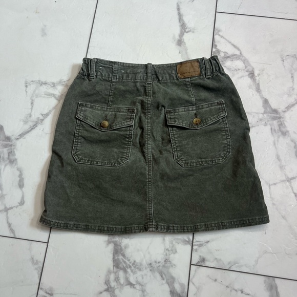 American Eagle Outfitters corduroy Olive Mini Skirt - Picture 4 of 6